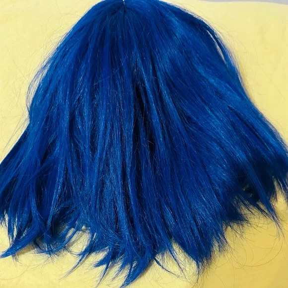 Wigs - Picture 2 of 2